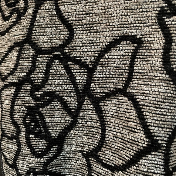 Black and White REVERSIBLE Floral Women's Stunning Jacket size Small NWT ✨ - Picture 8 of 14